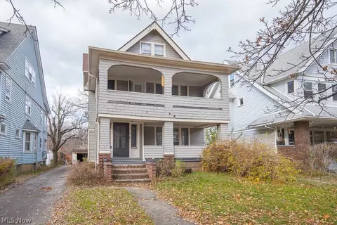 2671 Hampshire Rd, Cleveland Heights, OH 44106