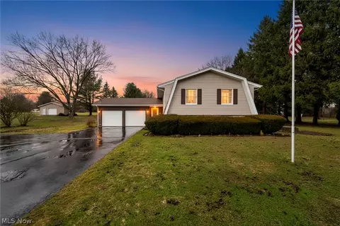 5044 Bright Baldwin Rd, Newton Falls, OH 44444