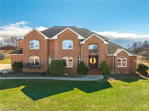 15644 Marshallville St NW, Canal Fulton, OH 44614