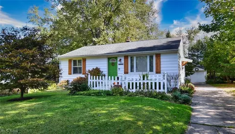 7381 Portage St, Solon, OH 44139