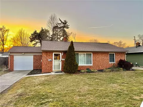 6398 Iroquois Trl, Mentor, OH 44060