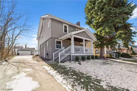 3494 Cedarbrook Rd, University Heights, OH 44118