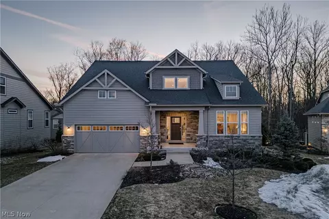 554 Salt Lake Cir, Orange, OH 44022
