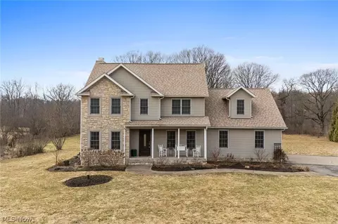 10960 Auburn Rd, Chardon, OH 44024
