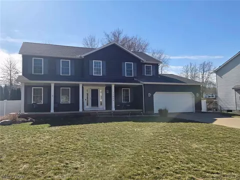 11866 Packets St NW, Canal Fulton, OH 44614