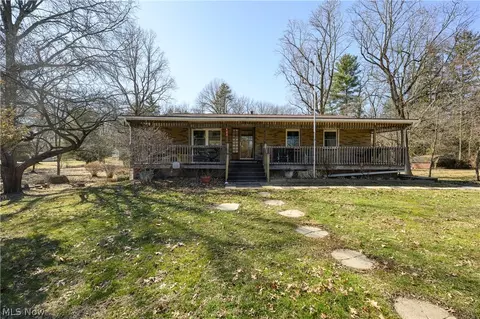 680 E State St, Barberton, OH 44203