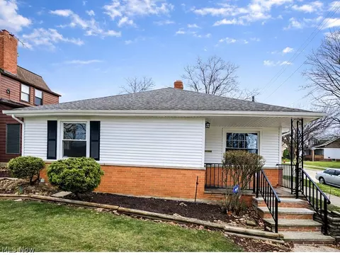 1732 Glenridge Rd, Euclid, OH 44117