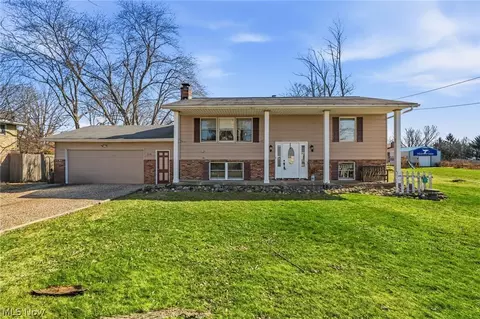 13100 Market Ave N, Hartville, OH 44632