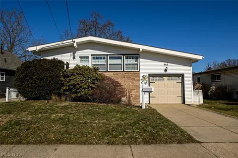 963 Winston St, Akron, OH 44314