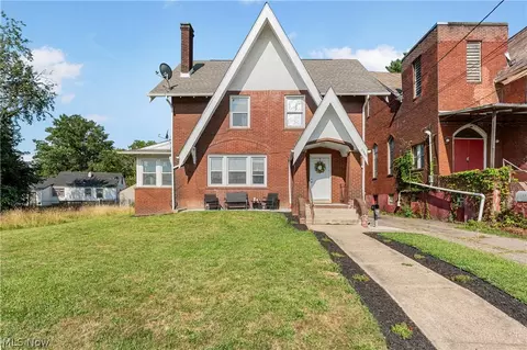 Exterior - 2409 Gilbert Ave NE, Canton, OH 44705 photo 2 of 5