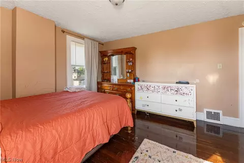 Bedroom - 2409 Gilbert Ave NE, Canton, OH 44705 photo 6 of 11