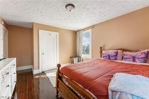 Bedroom - 2409 Gilbert Ave NE, Canton, OH 44705 photo 5 of 11
