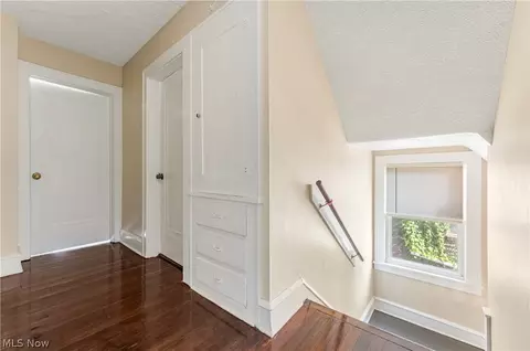 Entry Way - 2409 Gilbert Ave NE, Canton, OH 44705 photo 3 of 3