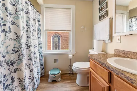 Bath - 2409 Gilbert Ave NE, Canton, OH 44705 photo 2 of 2