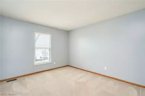 804 Stone Circle Dr, Akron, OH 44320 photo 18