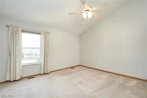 804 Stone Circle Dr, Akron, OH 44320 photo 12