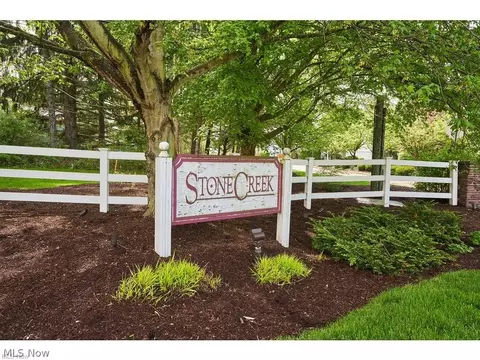 804 Stone Circle Dr, Akron, OH 44320 photo 27