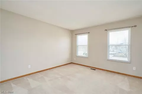 804 Stone Circle Dr, Akron, OH 44320 photo 17