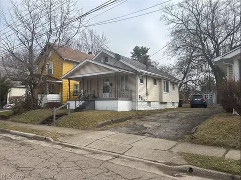 1214 Mckinley Ave, Akron, OH 44306