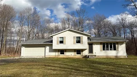 9912 State Route 700, Mantua, OH 44255