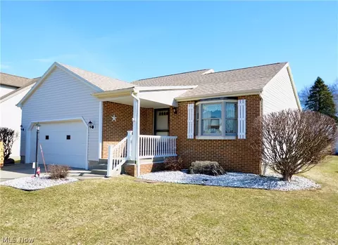 3313 Starwick Dr, Canfield, OH 44406