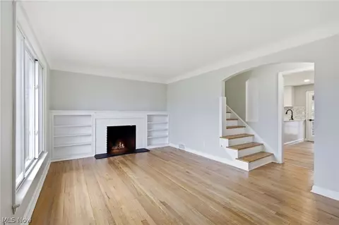 Living - 295 E 276th St, Euclid, OH 44132 photo 2 of 3
