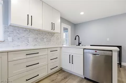 Kitchen - 295 E 276th St, Euclid, OH 44132 photo 3 of 5