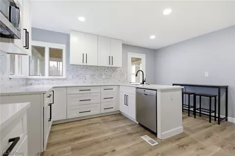 Kitchen - 295 E 276th St, Euclid, OH 44132 photo 2 of 5