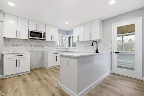 Kitchen - 295 E 276th St, Euclid, OH 44132 photo 1 of 5