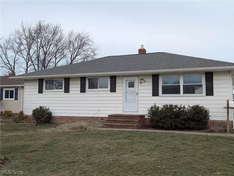 35477 Hobbie Dr, Eastlake, OH 44095