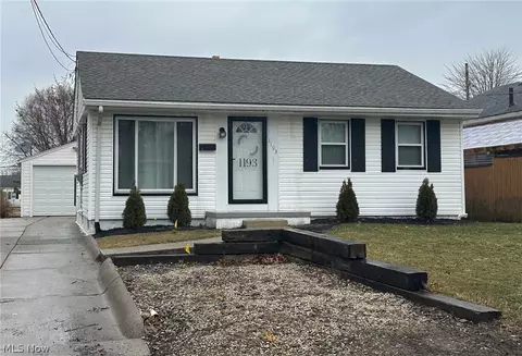 1193 Stratford, Barberton, OH 44203