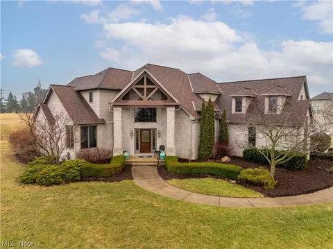 6445 Foxglove Dr, Medina, OH 44256