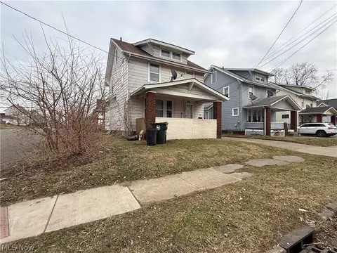 1002 Dartmouth Ave SW, Canton, OH 44710