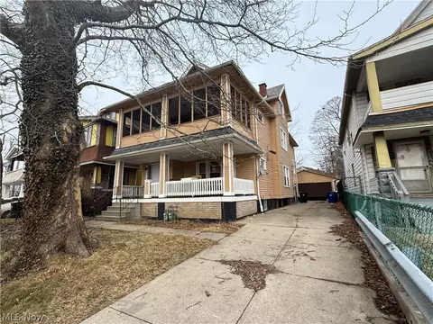 851 Paxton Rd, Cleveland, OH 44108