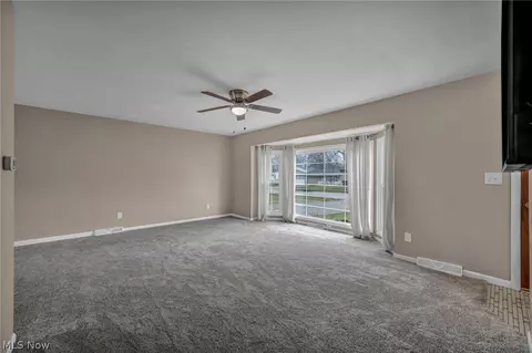 Living - 337 University Ave, Elyria, OH 44035 photo 2 of 6