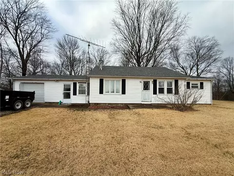 1719 Valley Mills Rd, Waverly, WV 26184