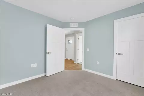 Bedroom - 113 W Spring Dr, Elyria, OH 44035 photo 3 of 5