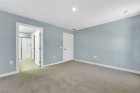Bedroom - 113 W Spring Dr, Elyria, OH 44035 photo 2 of 5