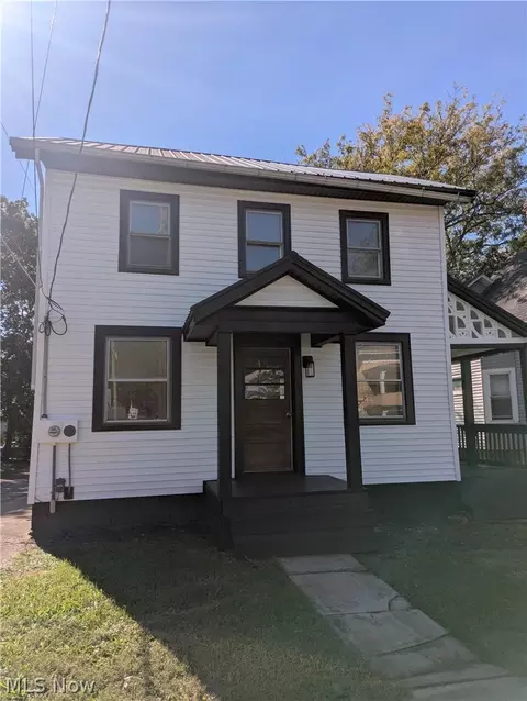 223 E Larwill St, Wooster, OH 44691