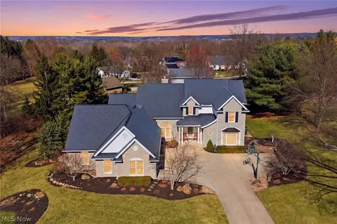 1114 Surrey Cir, Ashland, OH 44805