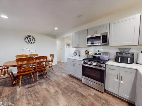 331 Lynn Cir NW, Canton, OH 44708 photo 10