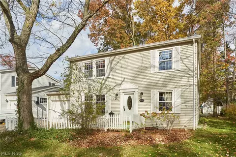 1633 Bancroft St, Cuyahoga Falls, OH 44221