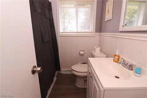 Bath - 1128 Myrtle Ave, Ashtabula, OH 44004 photo 1 of 1