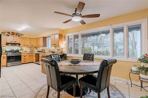 6746 Edgemoor Ave, Solon, OH 44139 photo 7