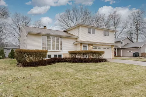 6746 Edgemoor Ave, Solon, OH 44139