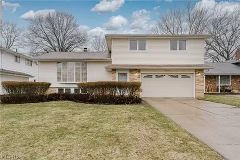 6746 Edgemoor Ave, Solon, OH 44139 photo 2