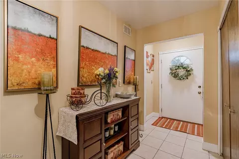 6746 Edgemoor Ave, Solon, OH 44139 photo 3