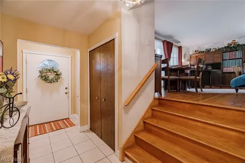 6746 Edgemoor Ave, Solon, OH 44139 photo 4