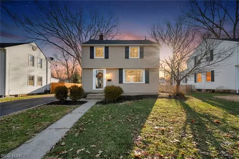 2683 Owaisa Rd, Cuyahoga Falls, OH 44221