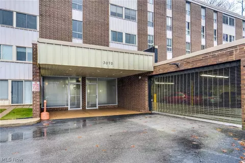 3070 Kent Rd, Stow, OH 44224